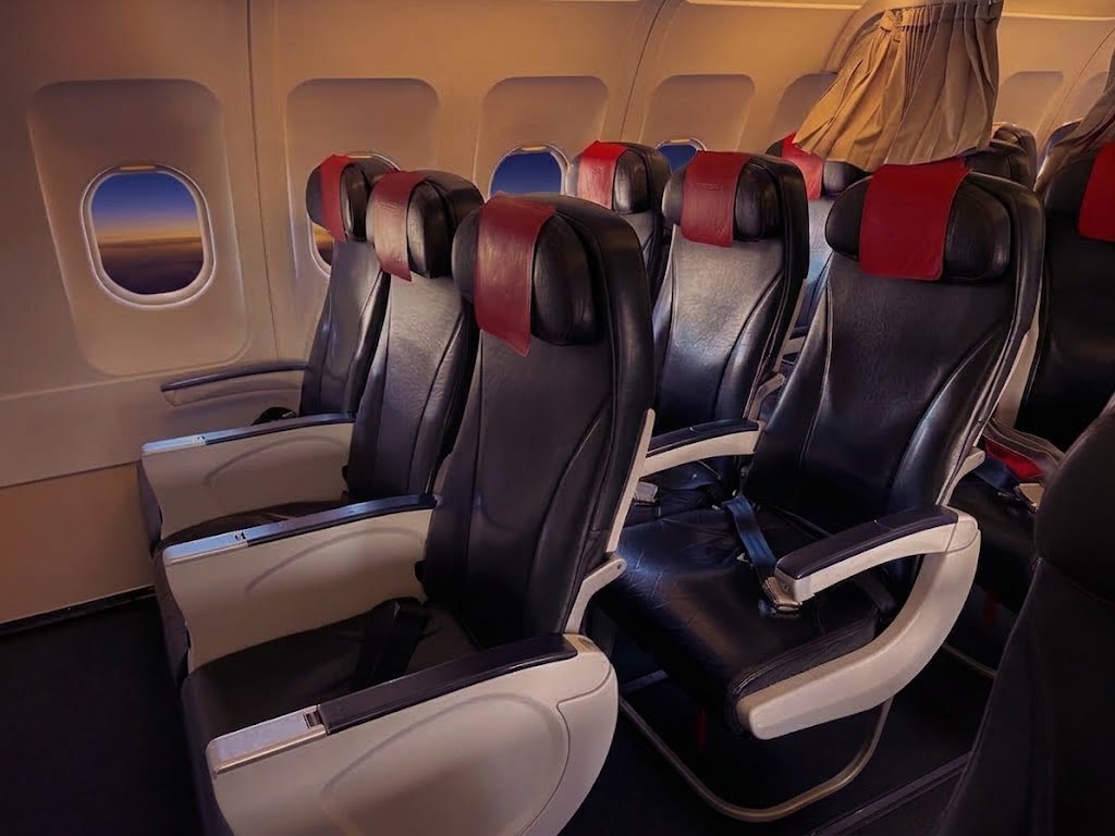 Air France Airbus A319 economy cabin