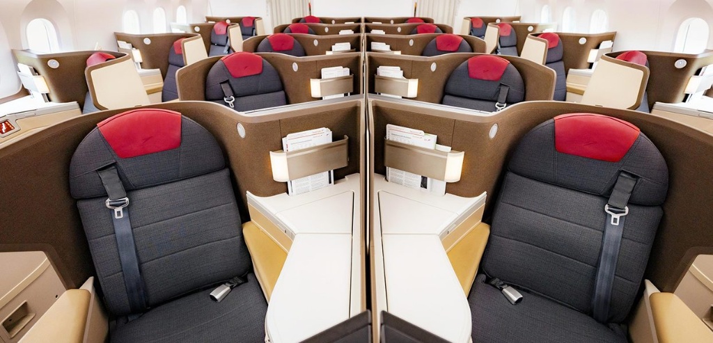 Austrian Airlines Boeing 787-9 business class cabin