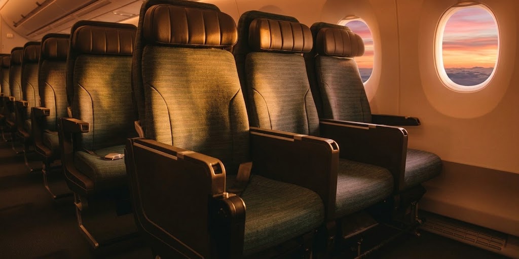 Cathay Pacific Boeing 777-300 economy cabin