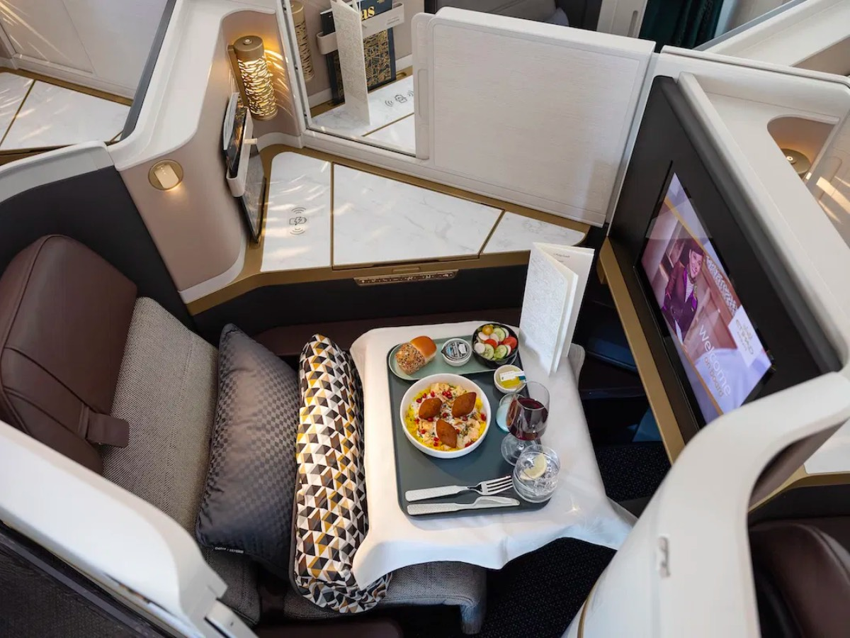 Etihad Airways Boeing 787-10 Business Studio seat