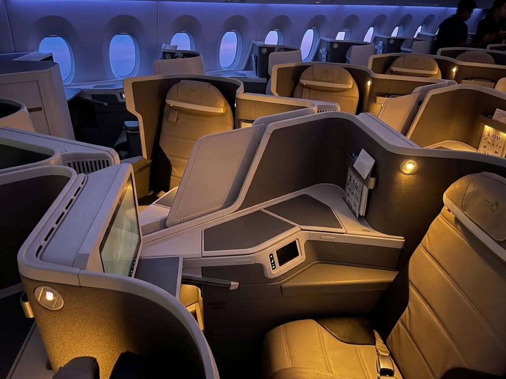 ITA Airways Airbus A350-900 business class cabin