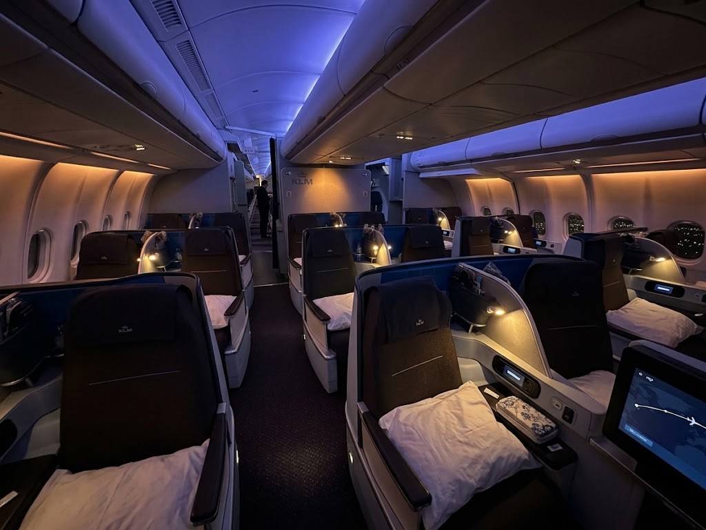 KLM Airbus A330-300 World Business Class cabin