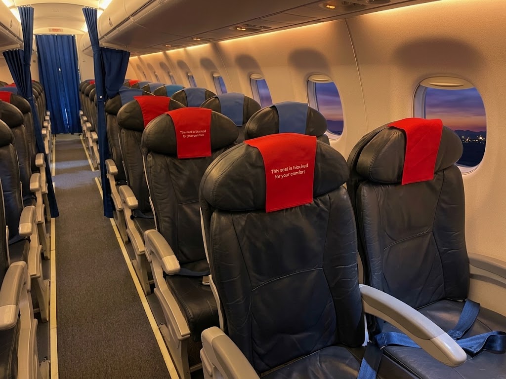 LOT Polish Airlines Embraer 190 cabin