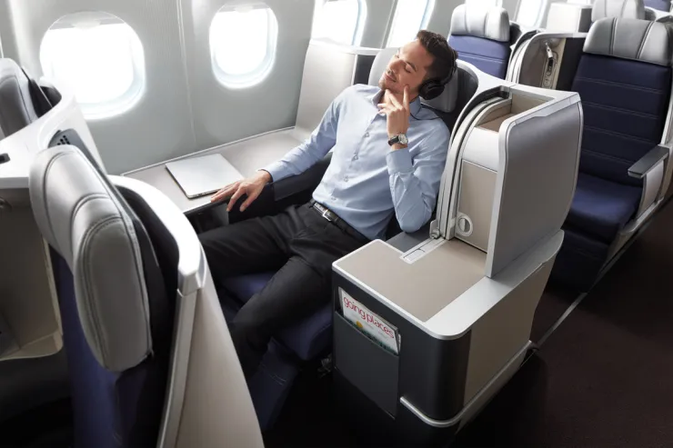 Malaysia Airlines A330-300 Business Class Thompson Vantage seat