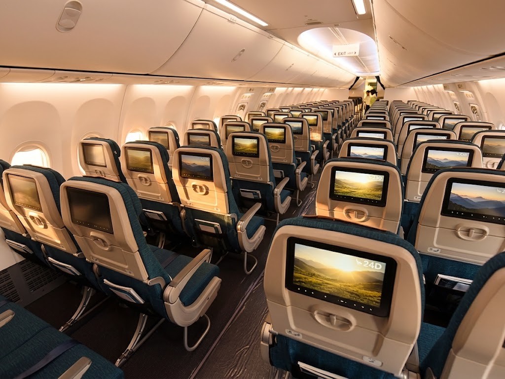 Oman Air Boeing 737-800 business class cabin