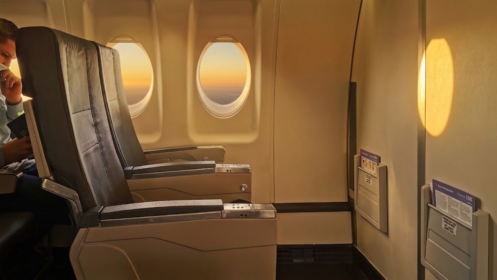 QantasLink Airbus A320 cabin interior at the window line