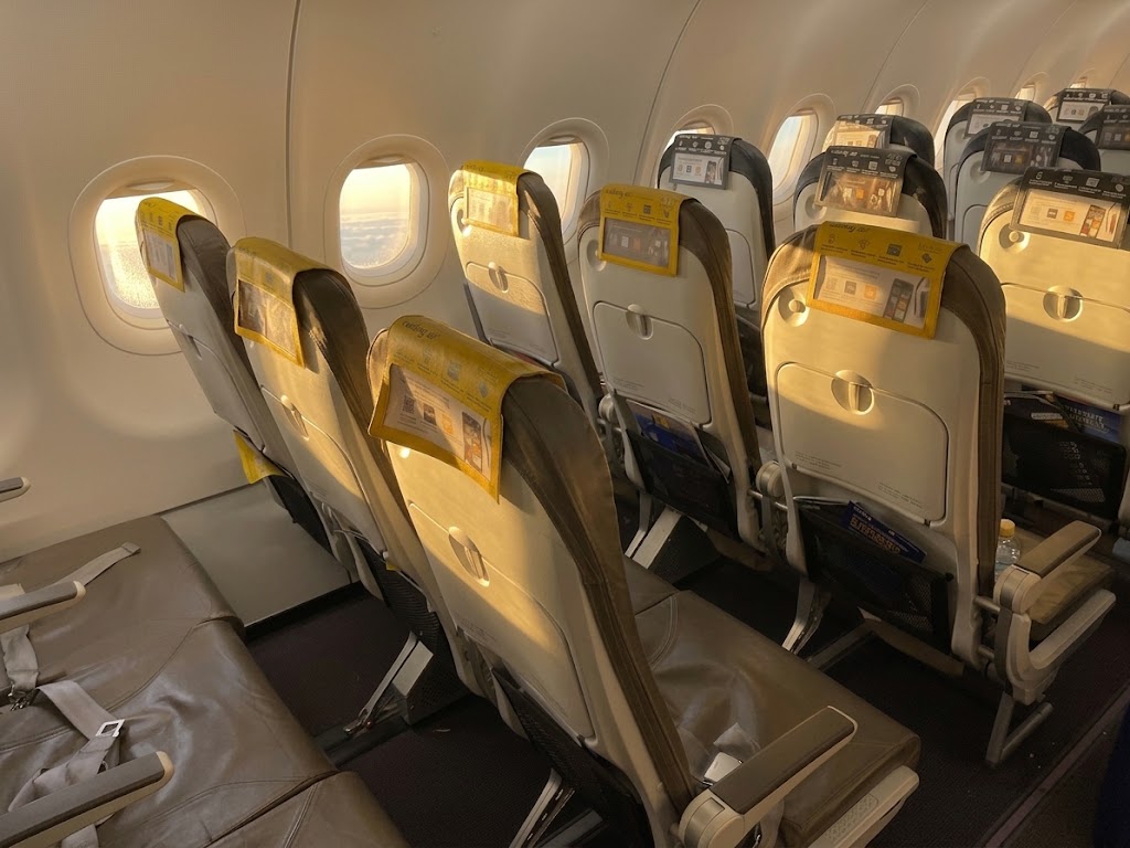 Vueling A319 economy cabin