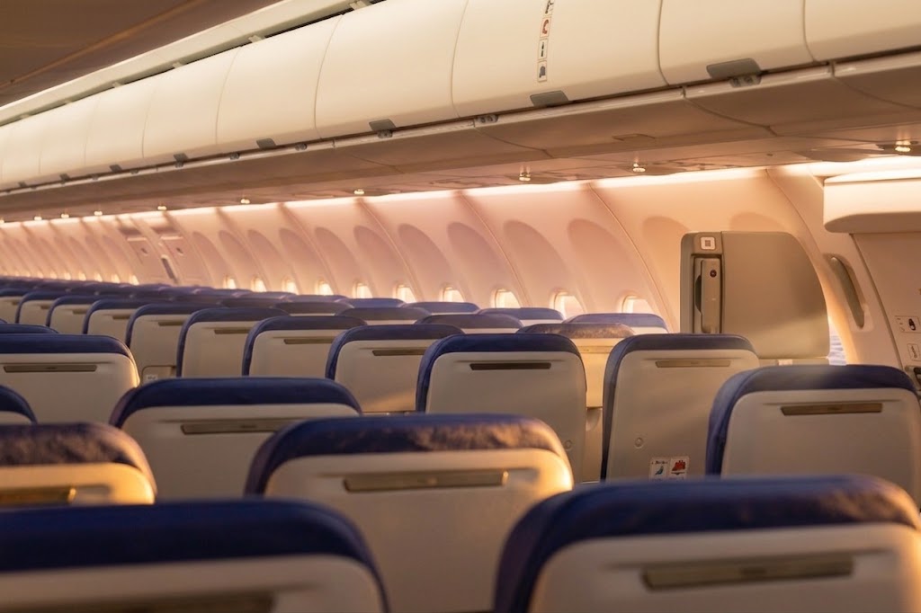 Wizz Air A320neo economy cabin